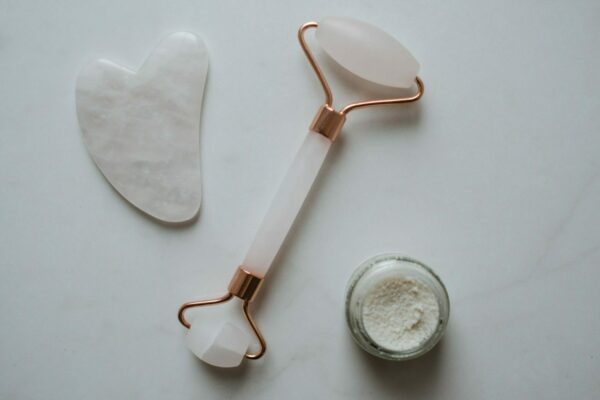 Gua Sha Kobido FEMME Institut Soin Exclusif Beauty TIme